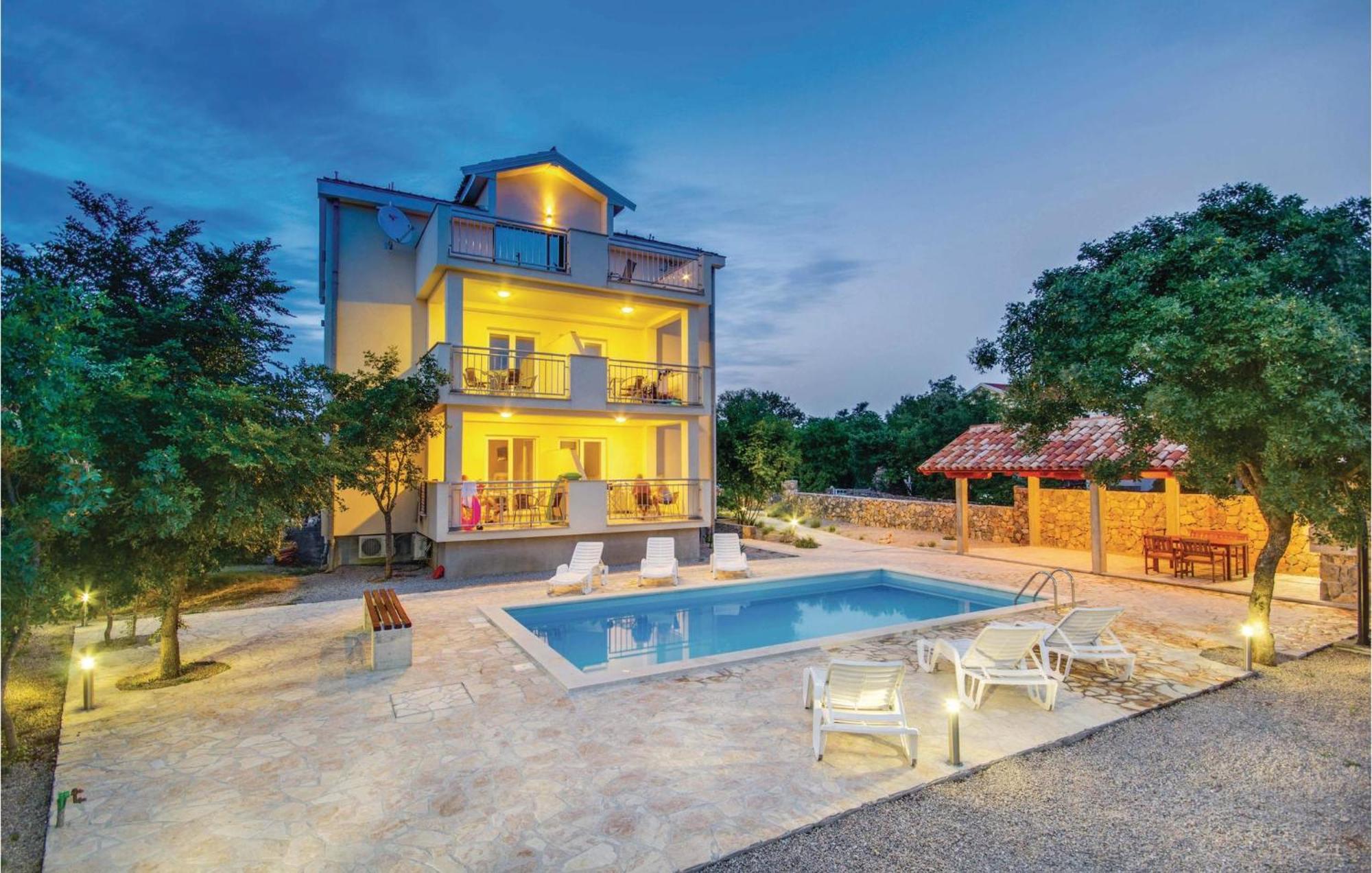 Beautiful Apartment In Pinezici With Wifi Ngoại thất bức ảnh