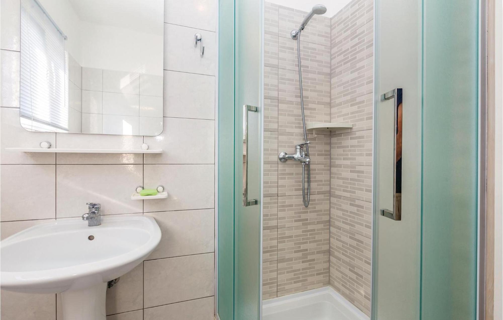 Beautiful Apartment In Pinezici With Wifi Ngoại thất bức ảnh